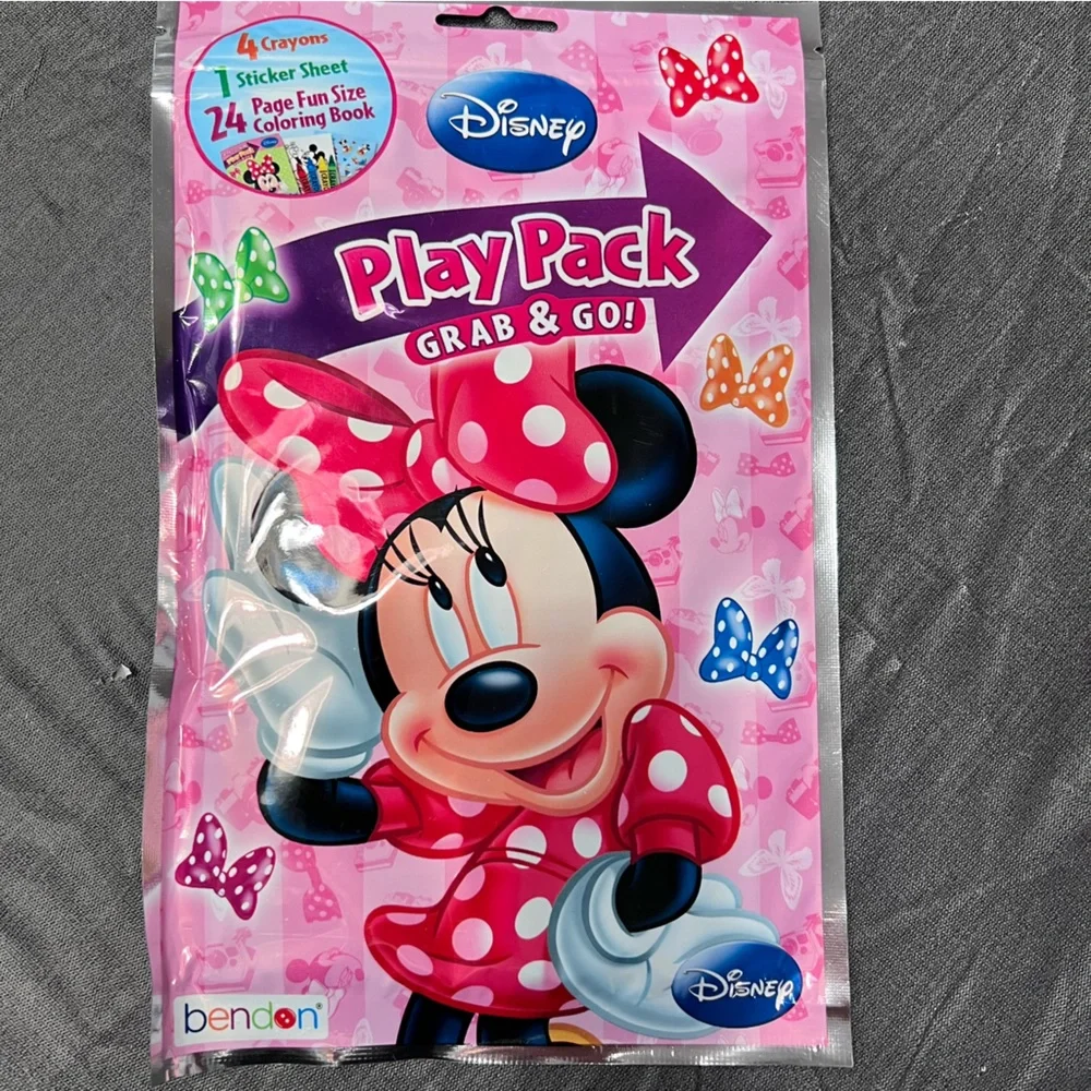 Disney Junior Minnie Party Favor Set